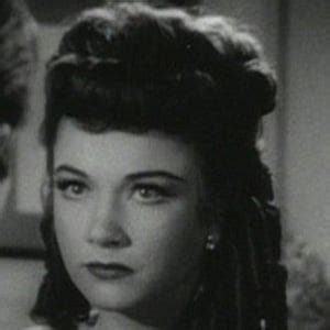 anne baxter boobs|Anne Baxter’s Measurements: Bra Size, Height, Weight and More.